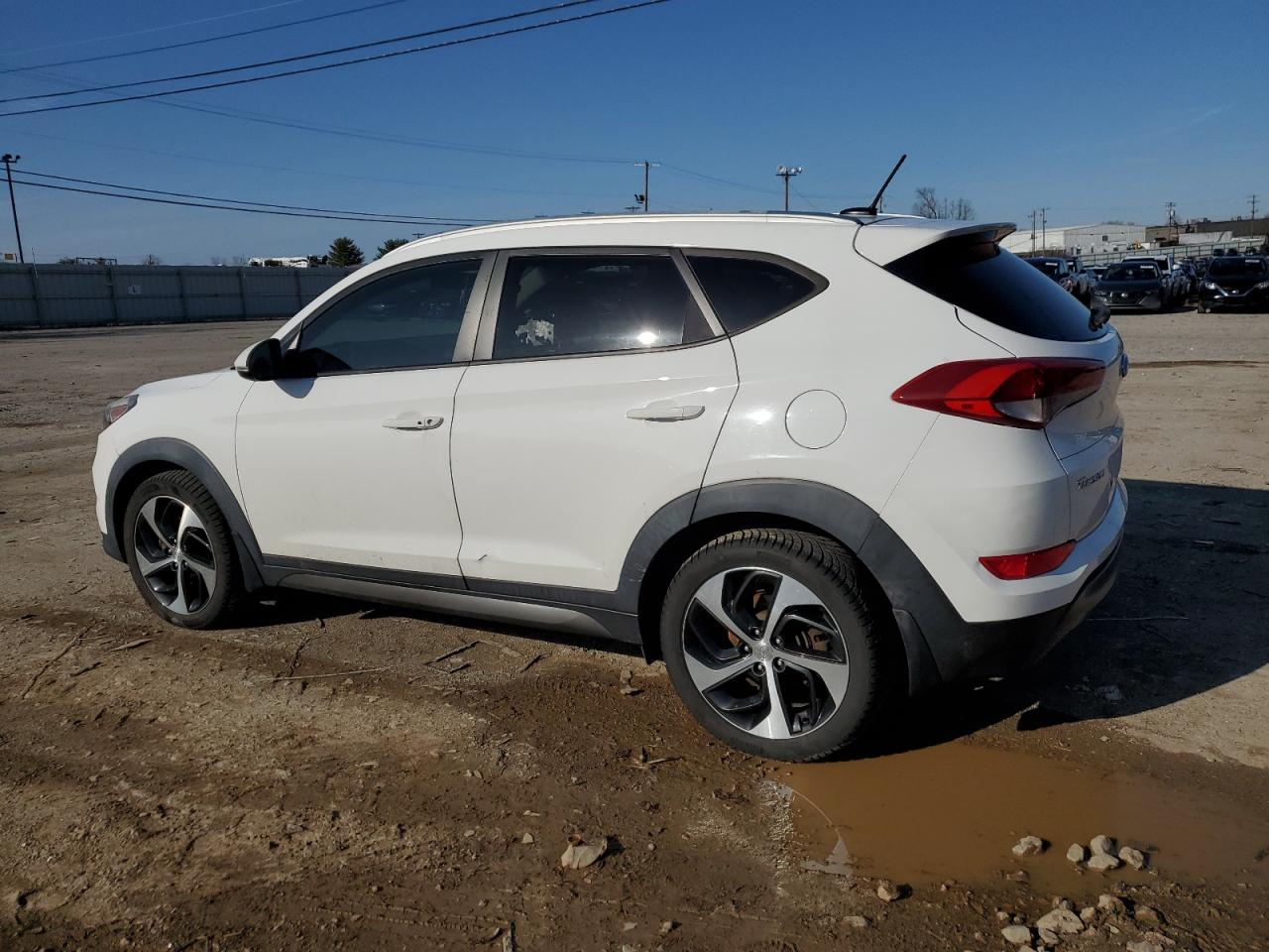 2016 Hyundai Tucson - Image 2