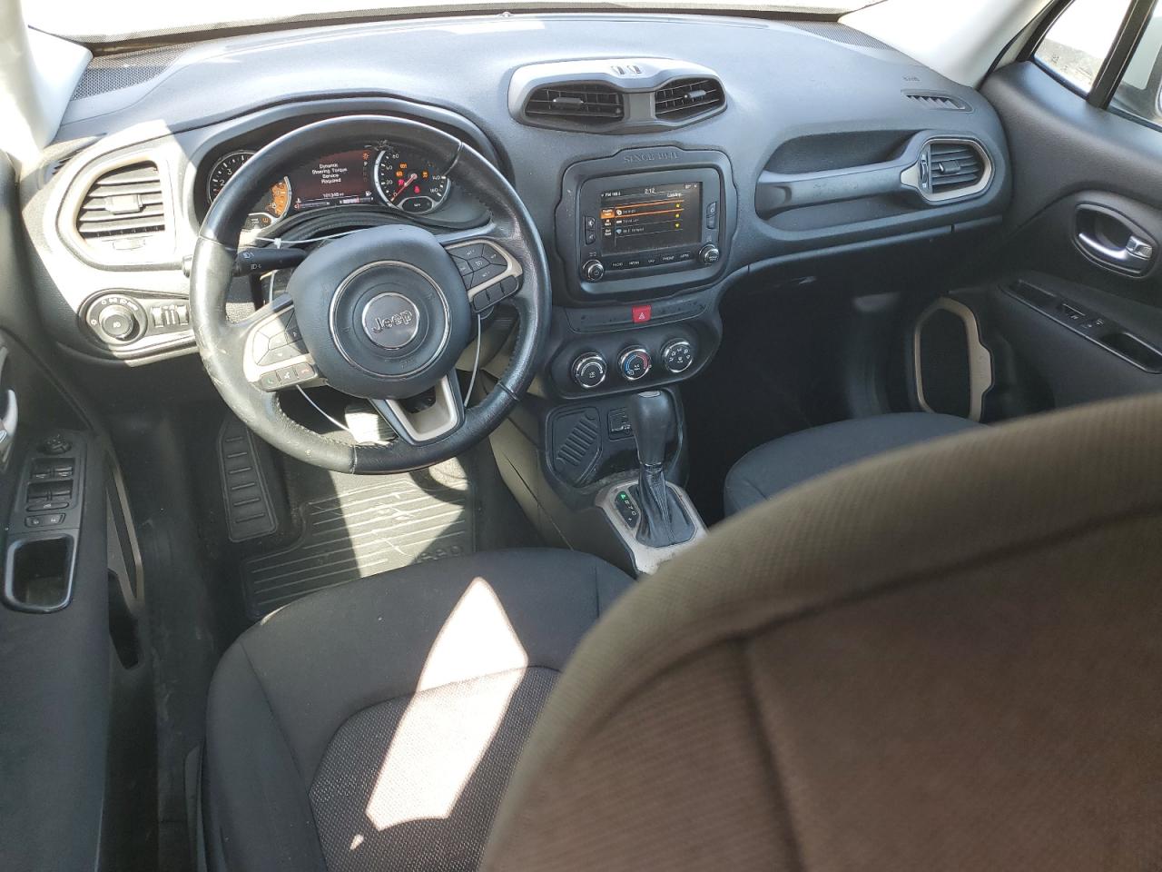2017 Jeep Renegade - Image 8