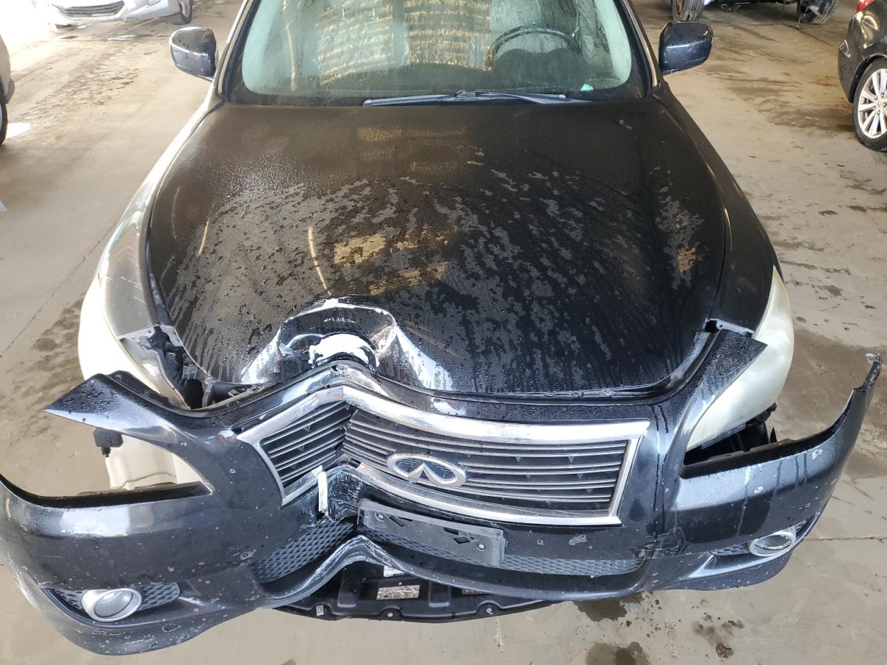 2011 Infiniti M - Image 11
