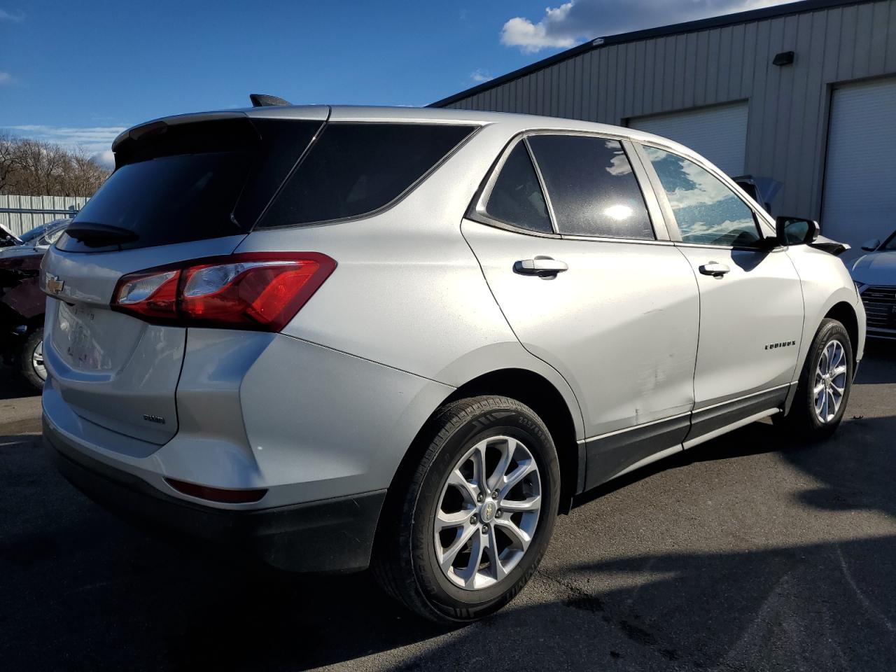 2020 Chevrolet Equinox - Image 3