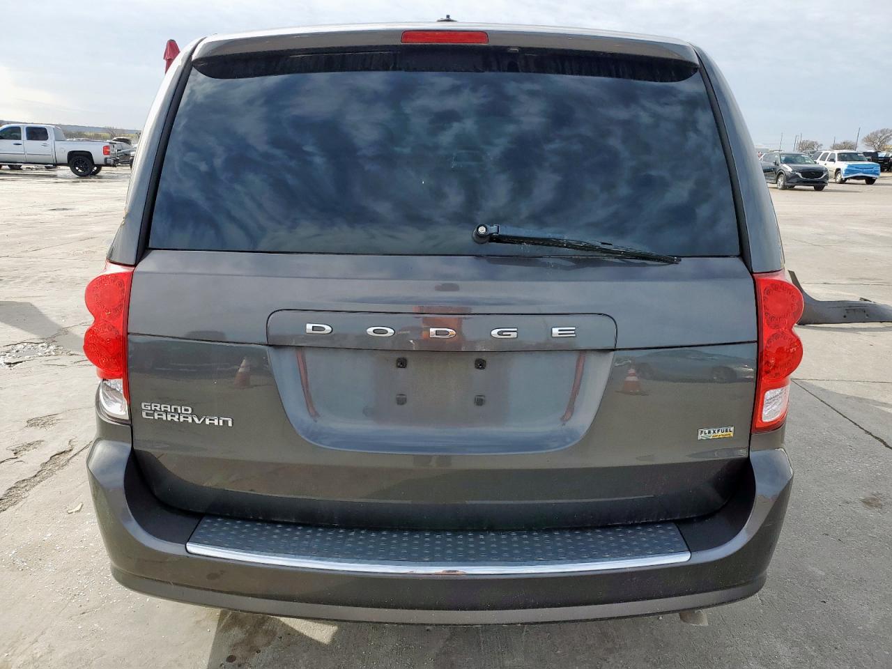2016 Dodge Caravan - Image 6