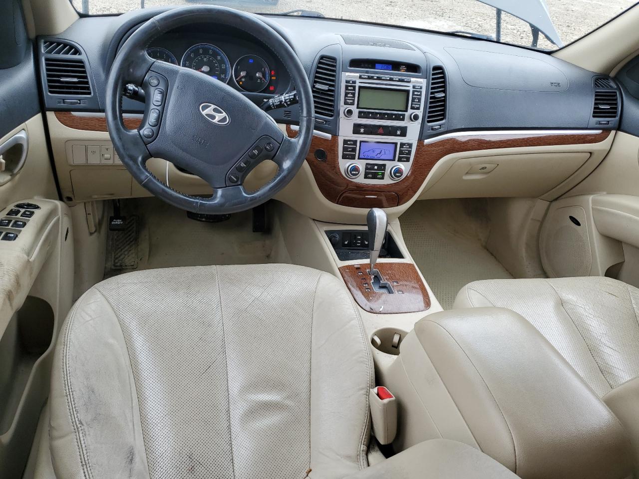 2009 Hyundai Santa Fe - Image 8