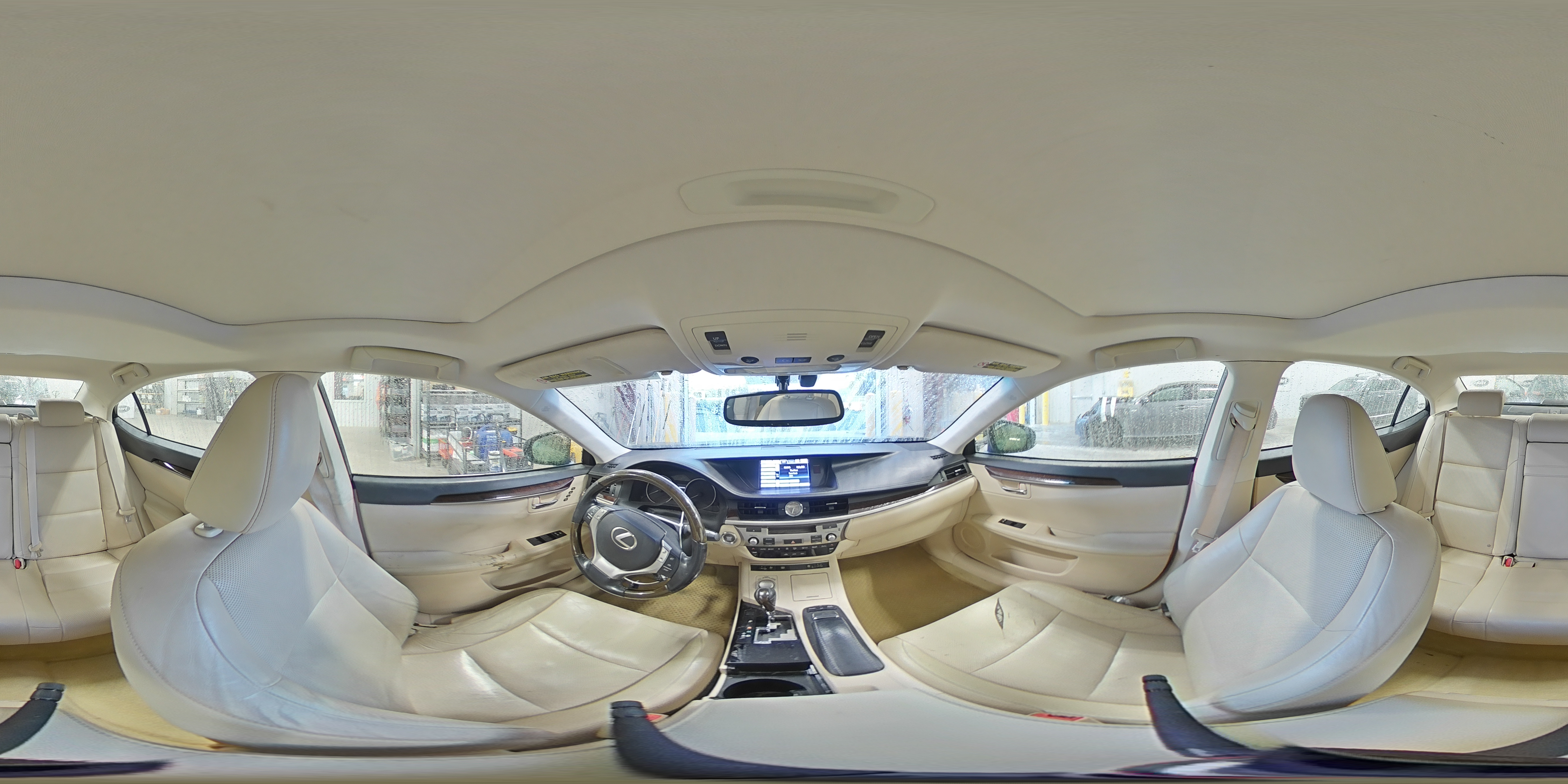 2013 Lexus ES - Image 12
