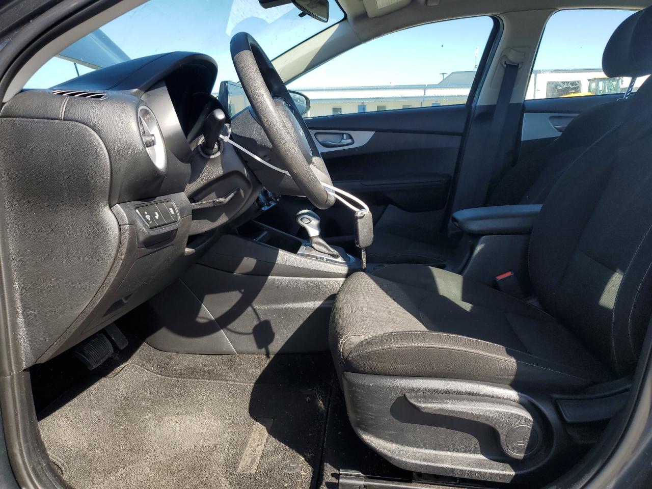 2023 Kia Forte - Image 7