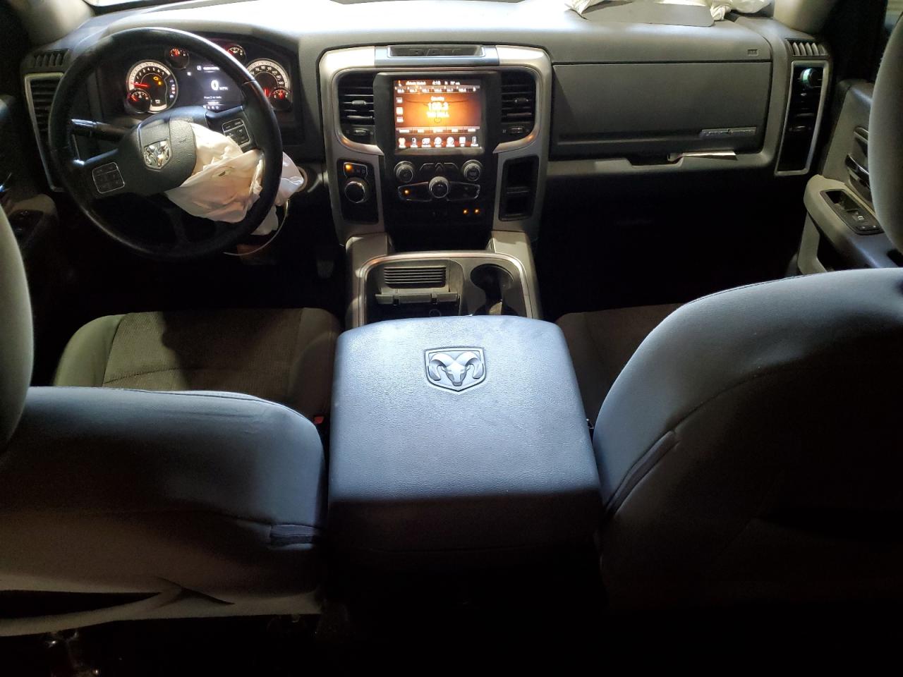 2016 RAM 1500 - Image 8