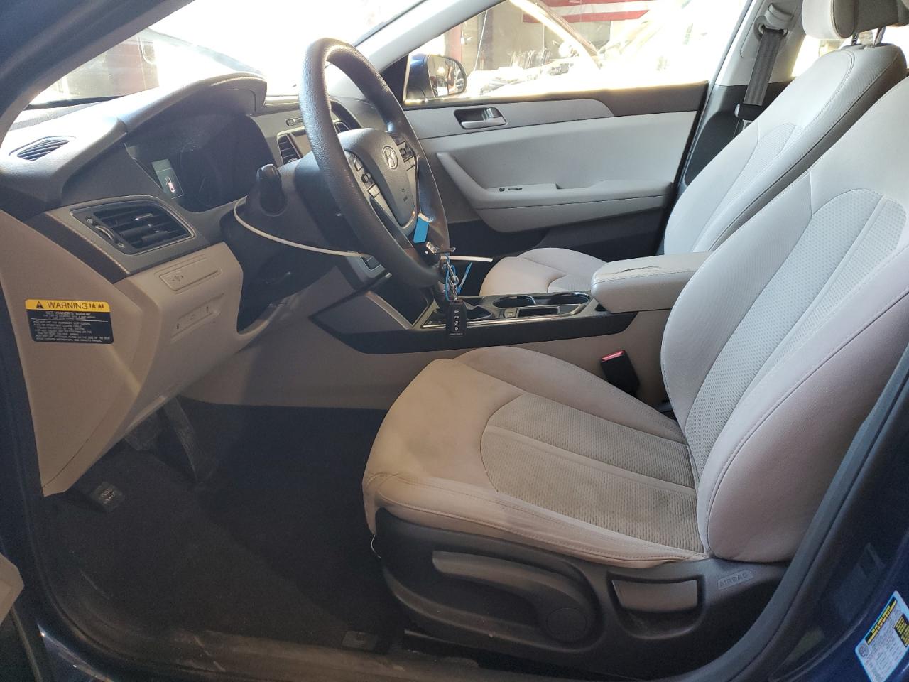 2016 Hyundai Sonata - Image 7