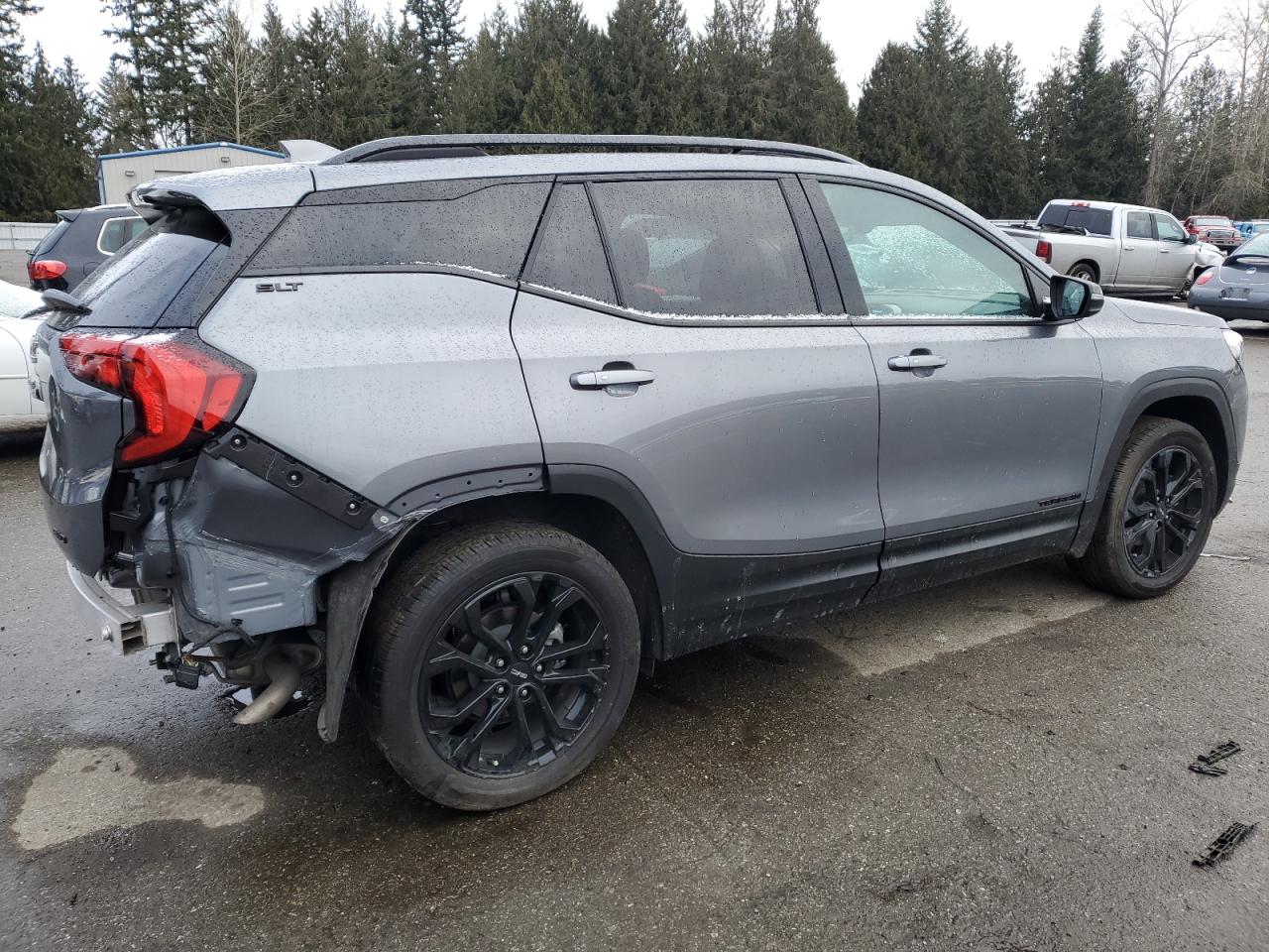2021 GMC Terrain - Image 3