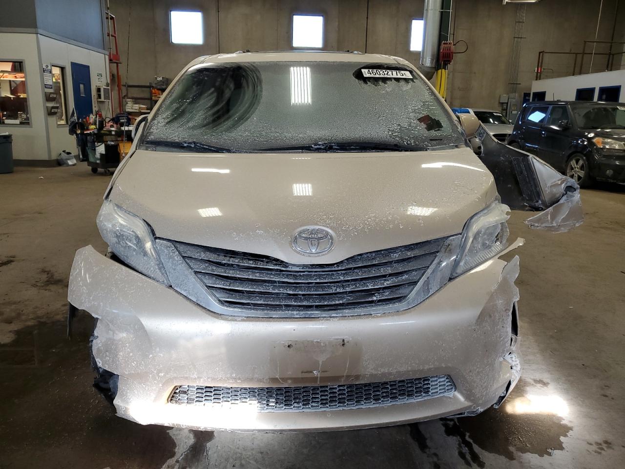 2014 Toyota Sienna - Image 5