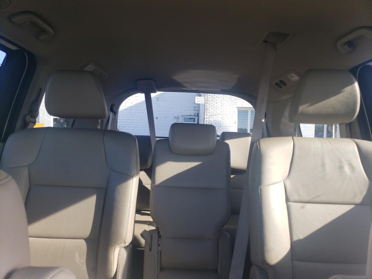 2014 Honda Odyssey - Image 10