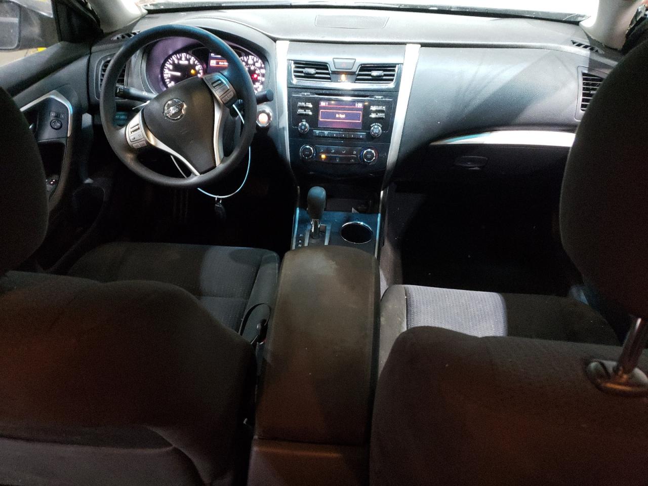 2015 Nissan Altima - Image 8