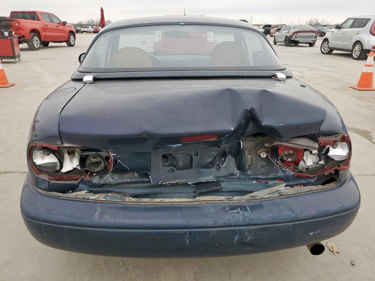 1994 Mazda MX-5 - Image 6
