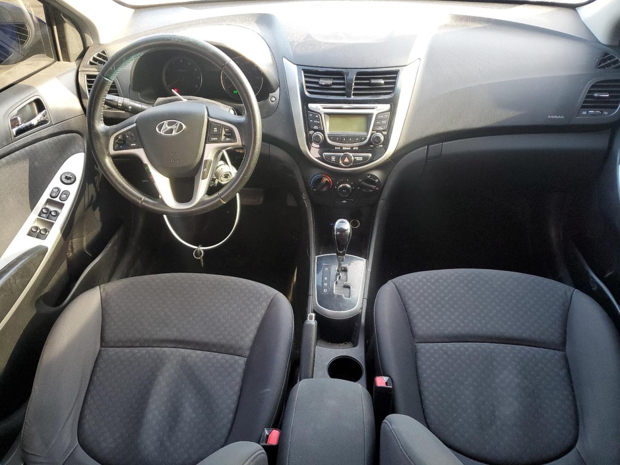 2013 Hyundai Accent - Image 8