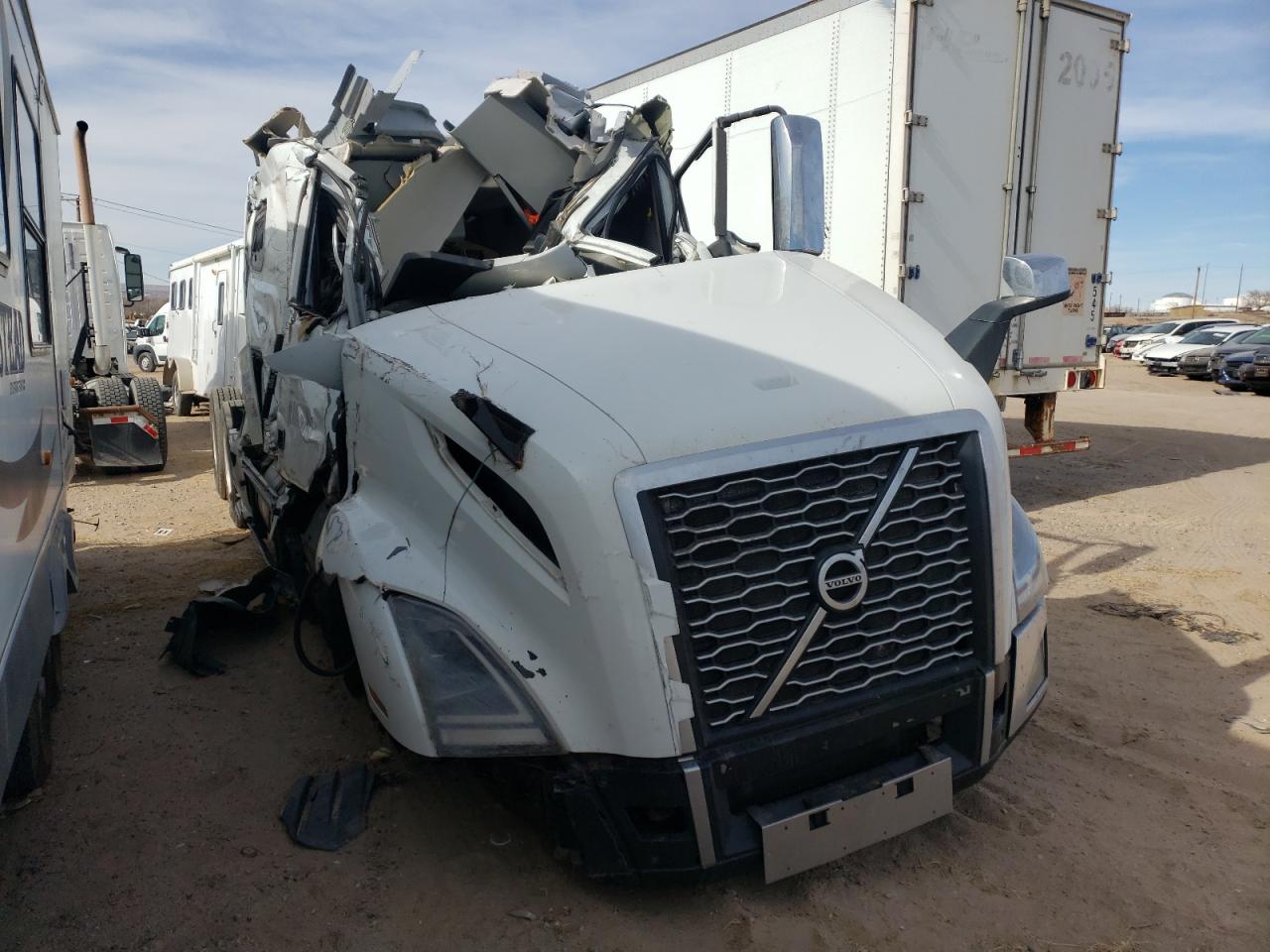 2022 Volvo Vn Vnl for Sale in Albuquerque, NM - All Over