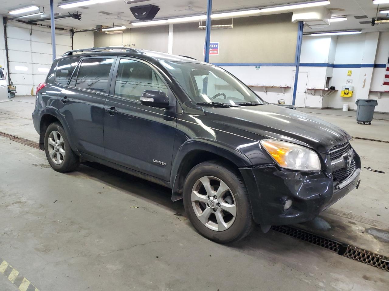 2009 Toyota RAV 4 - Image 4