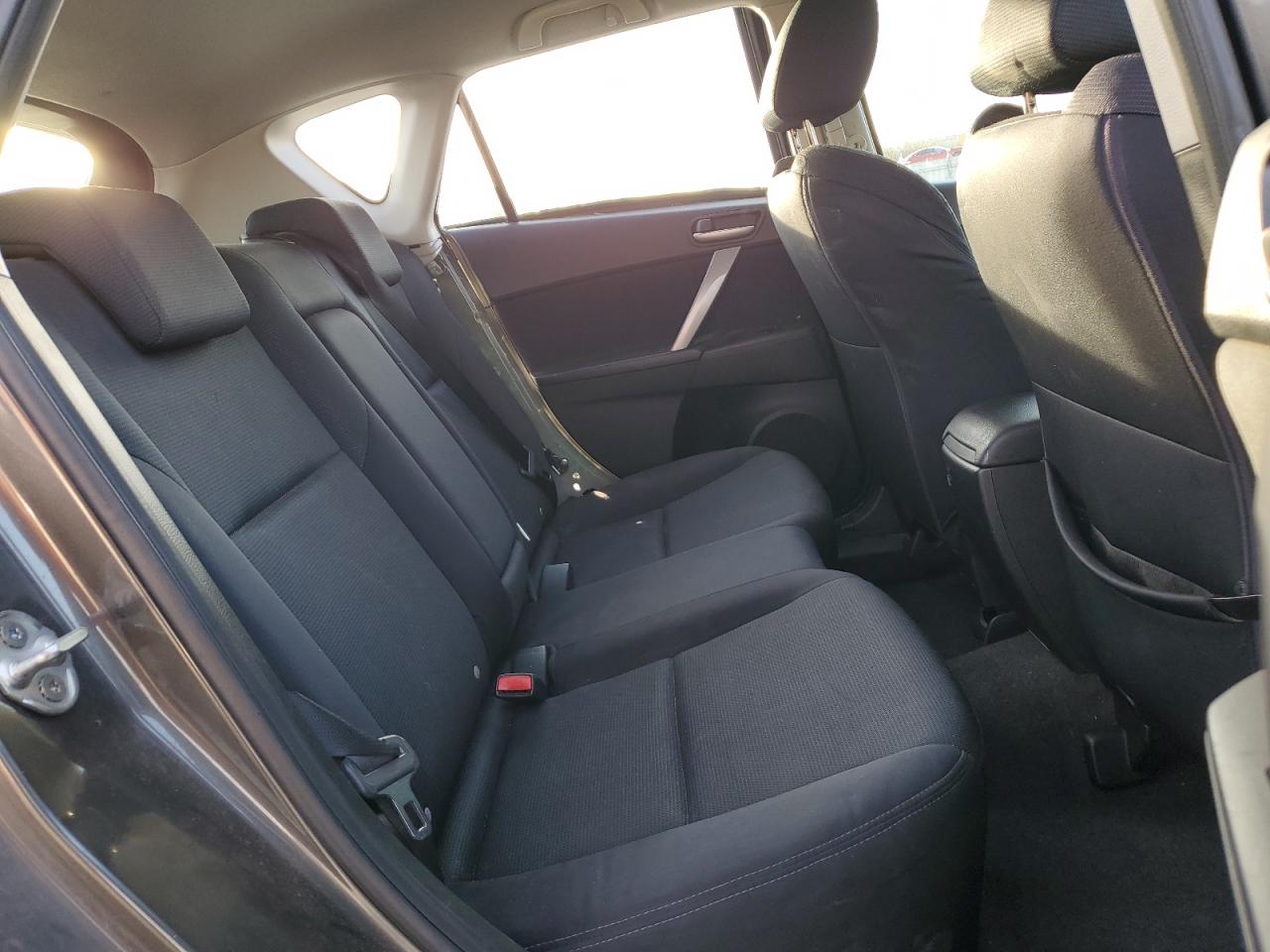 2010 Mazda 3 - Image 10