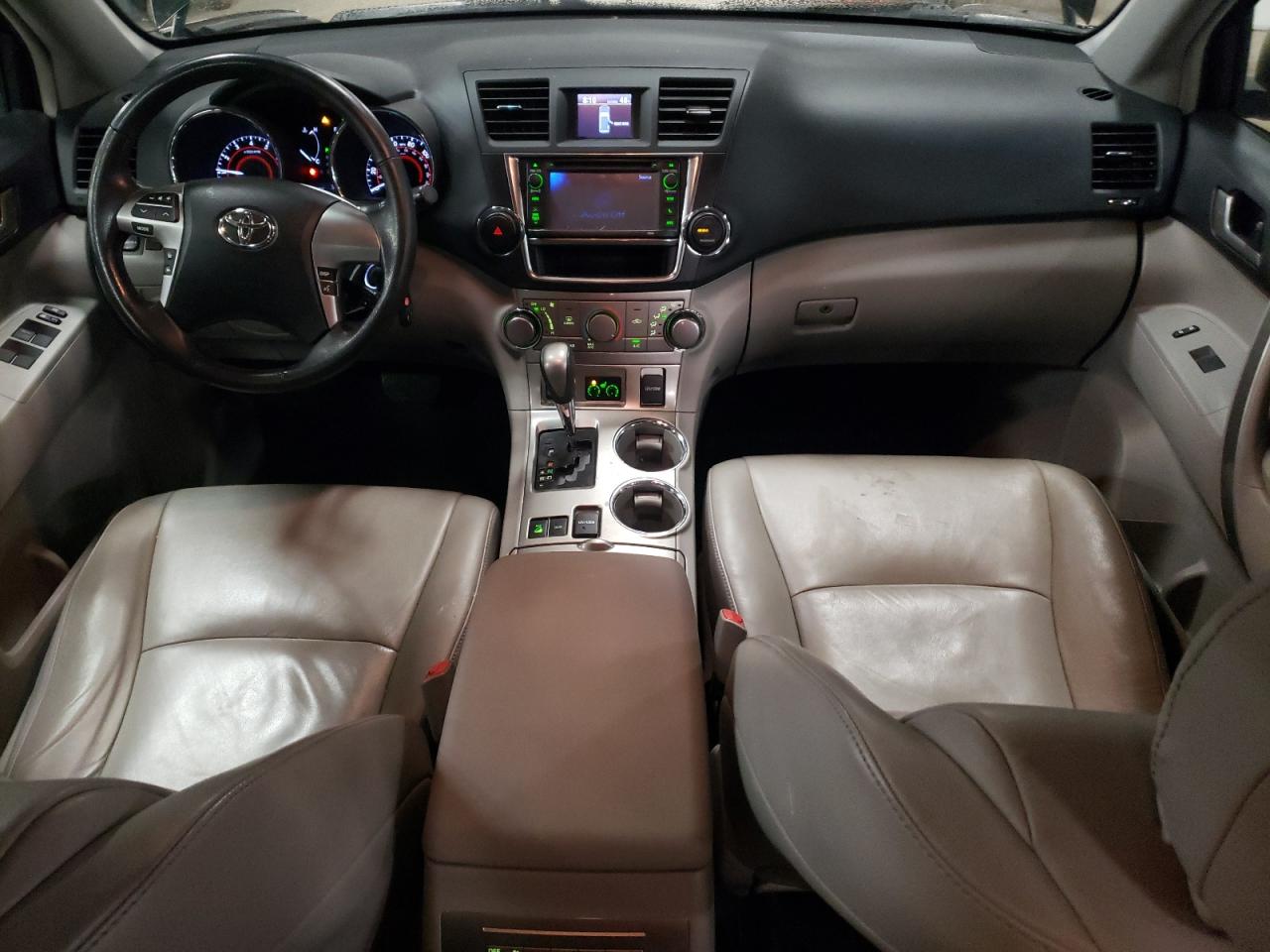 2013 Toyota Highlander - Image 8