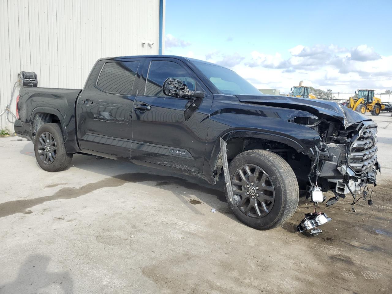 2023 Toyota Tundra - Image 4