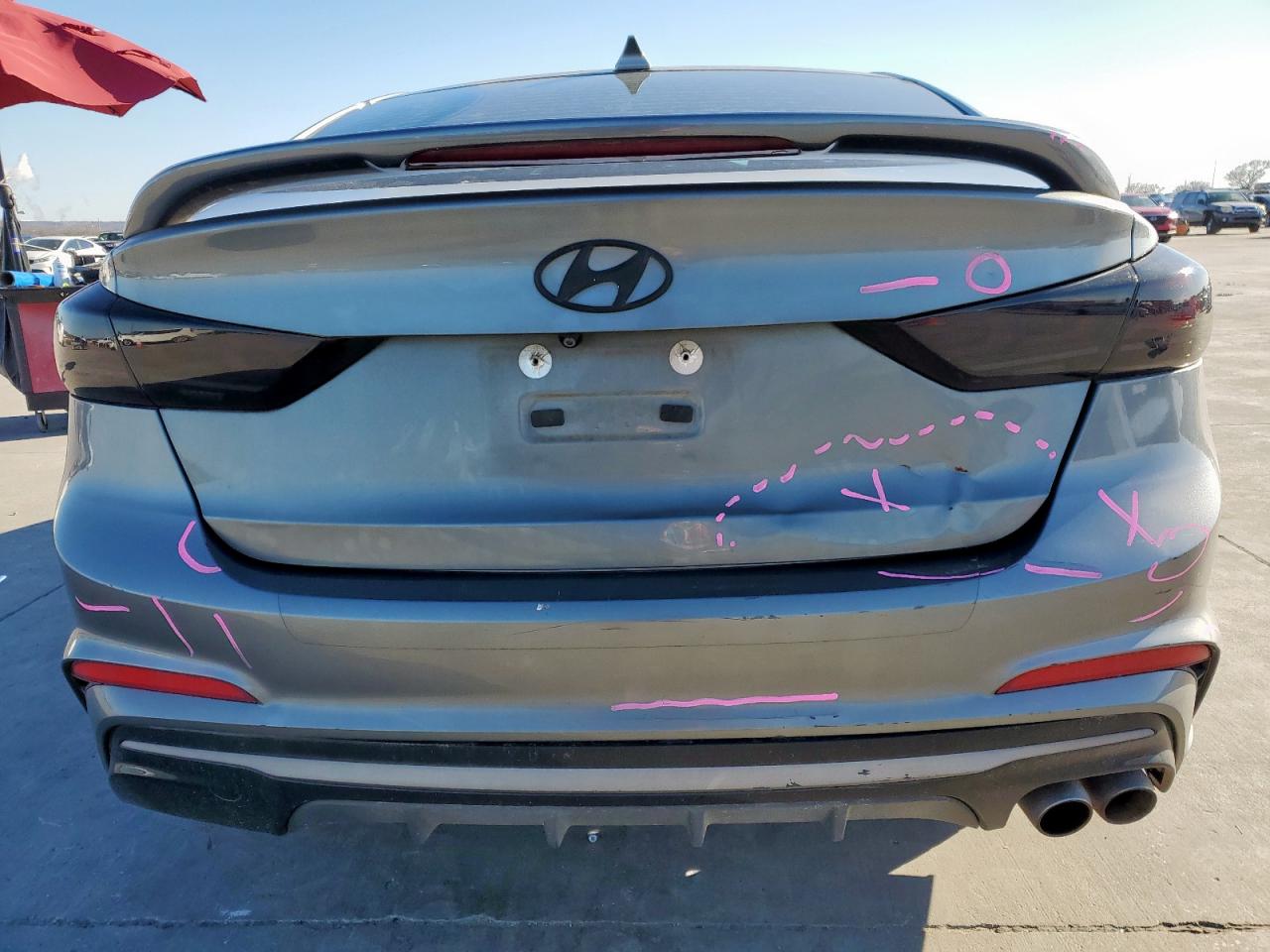 2017 Hyundai Elantra - Image 6