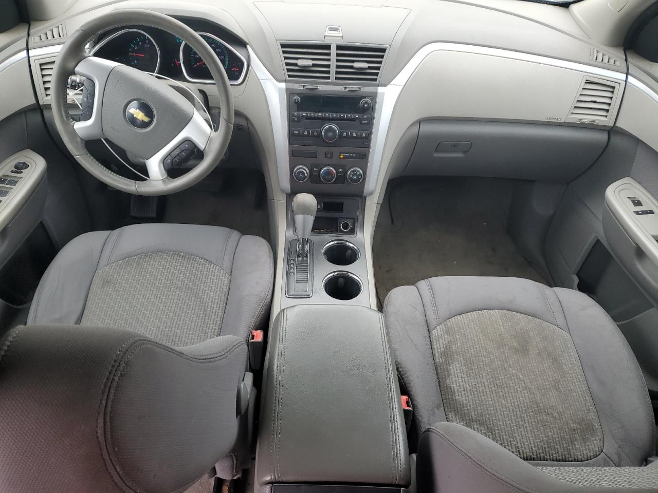 2010 Chevrolet Traverse - Image 8