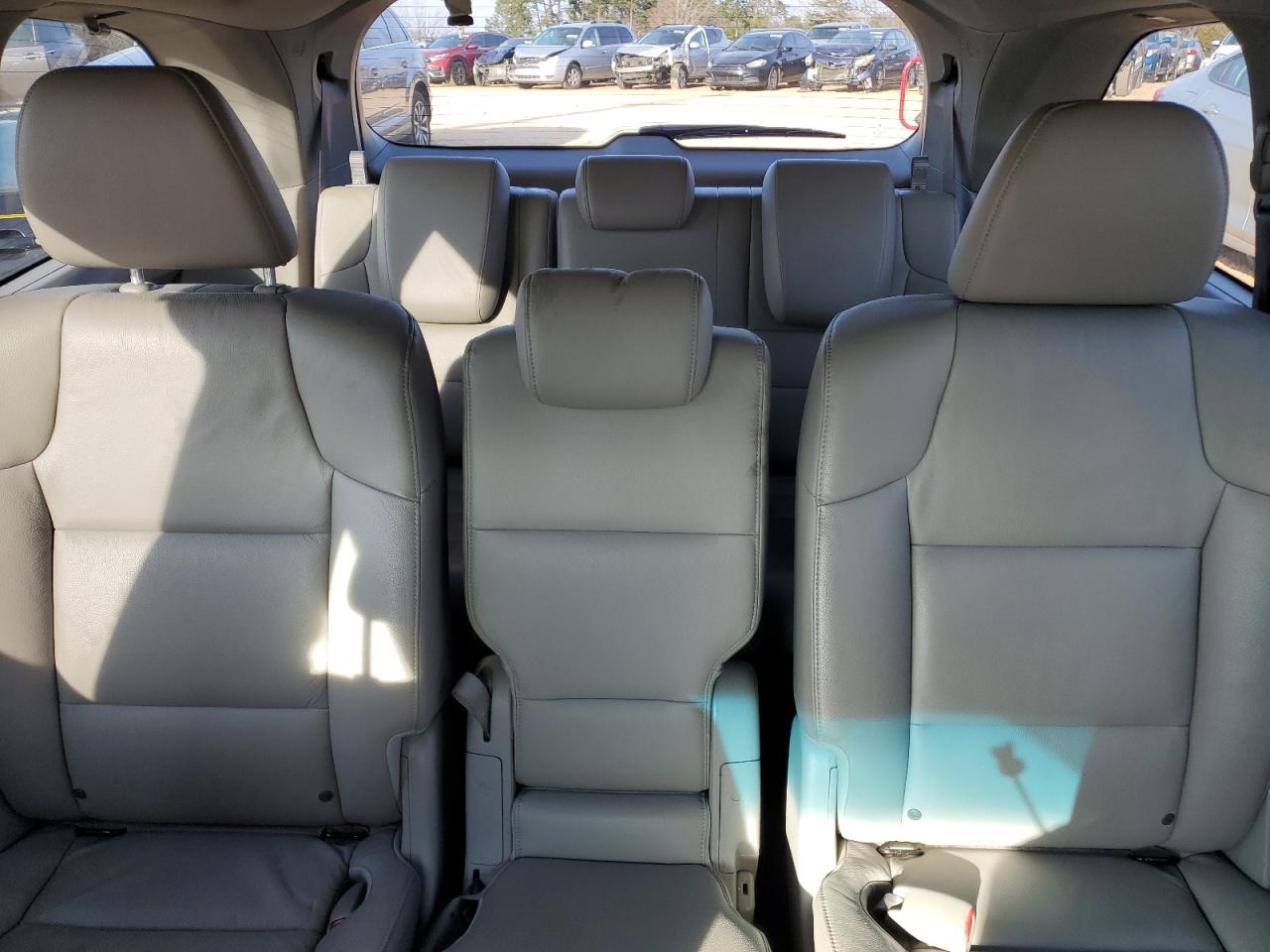 2011 Honda Odyssey - Image 10