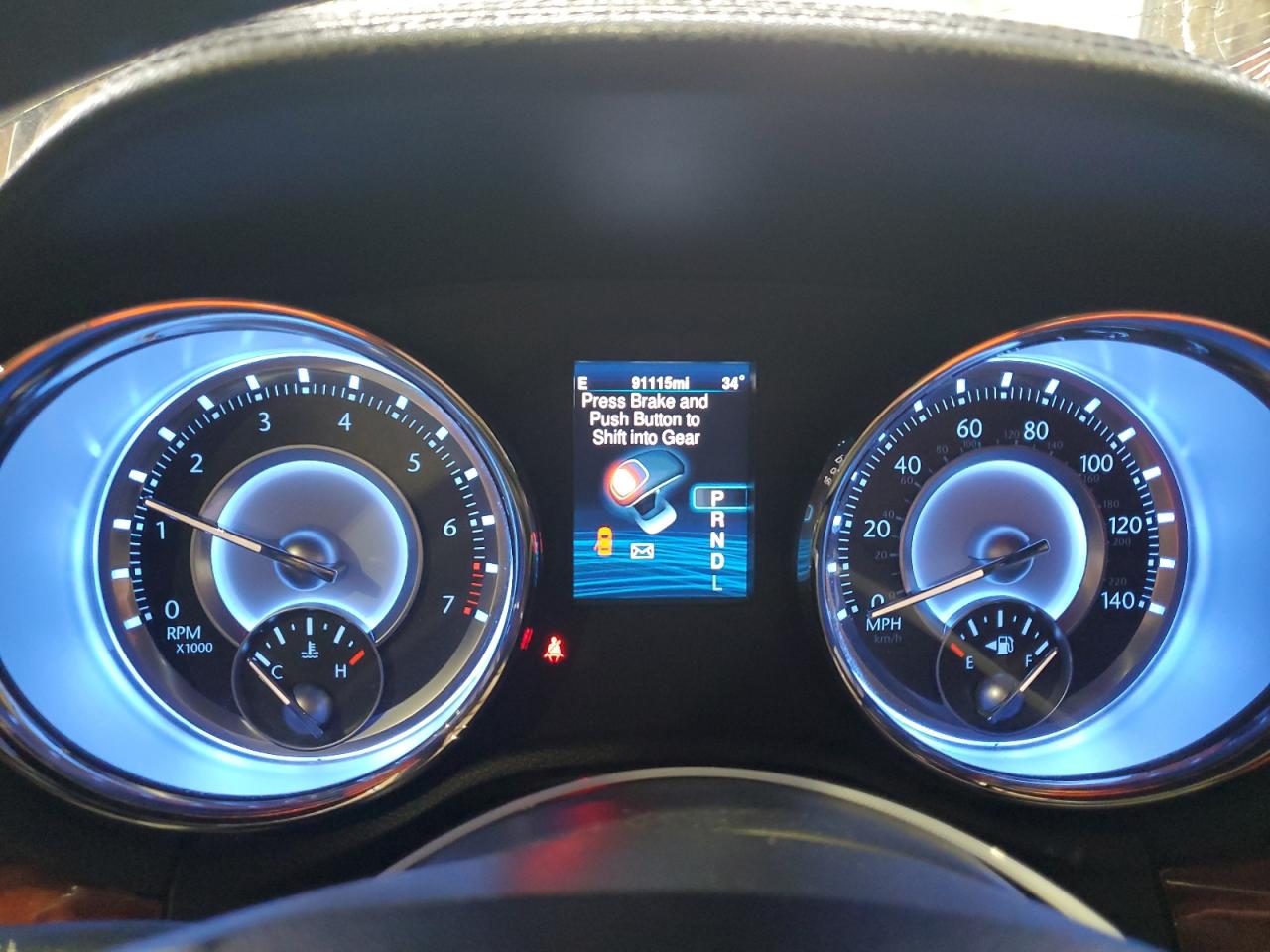 2013 Chrysler 300 - Image 9