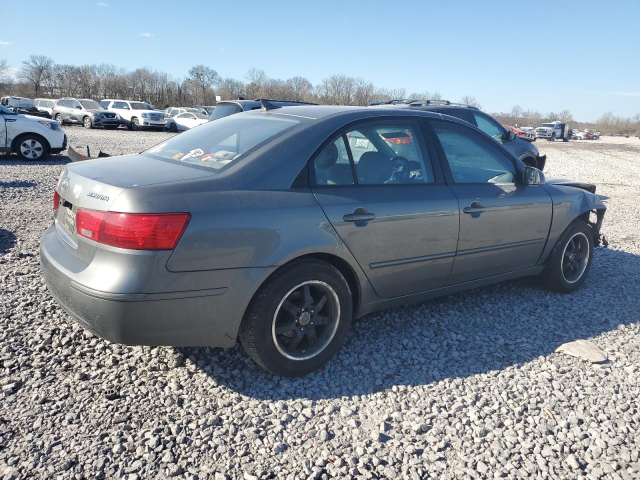 2009 Hyundai Sonata - Image 3