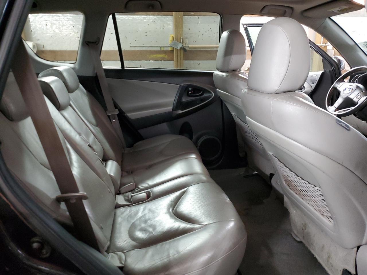 2010 Toyota RAV 4 - Image 11