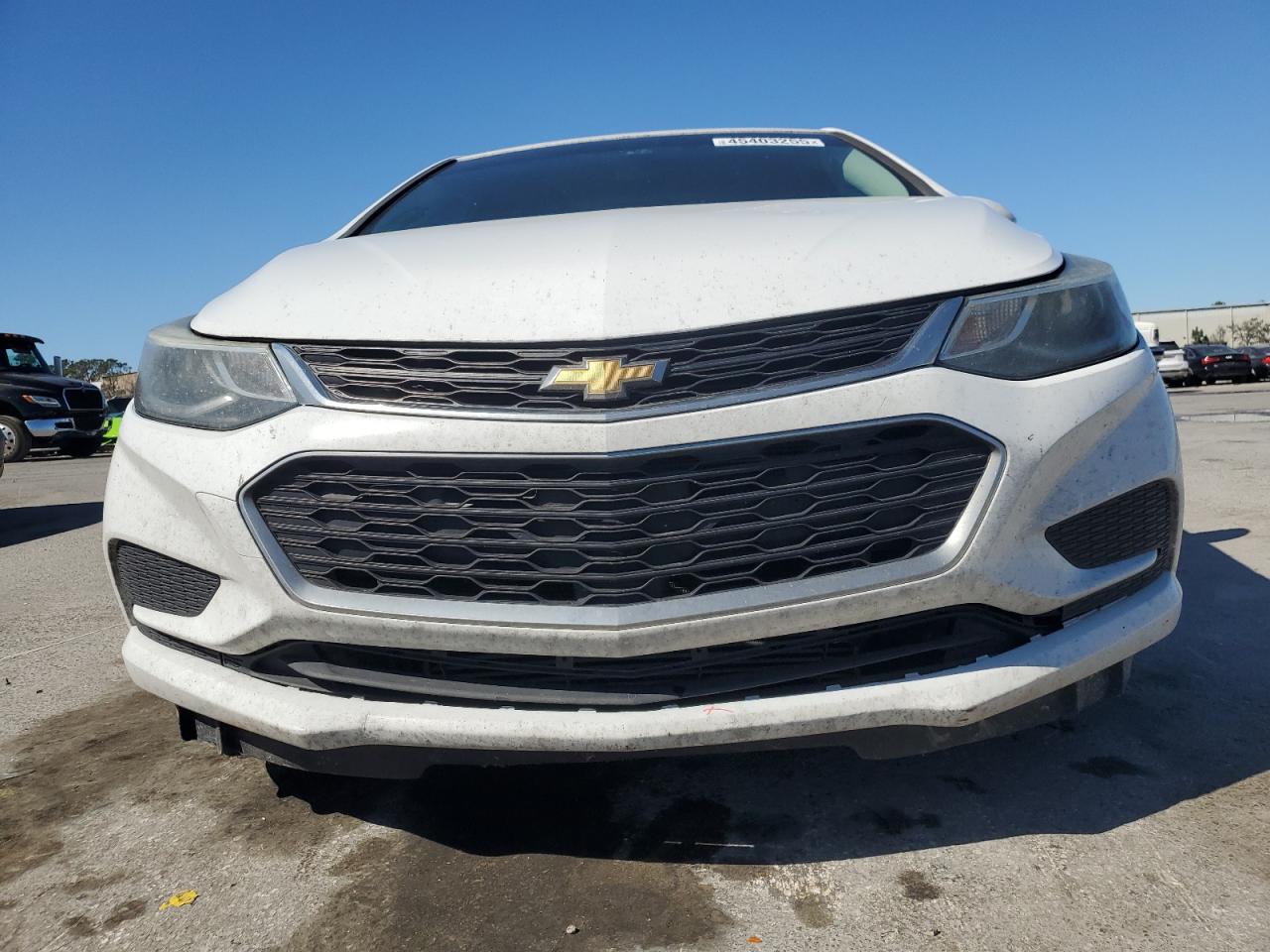 2017 Chevrolet Cruze - Image 5