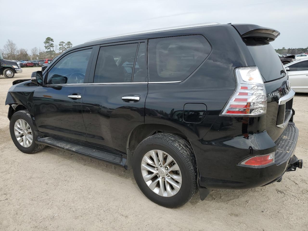 2021 Lexus GX - Image 2