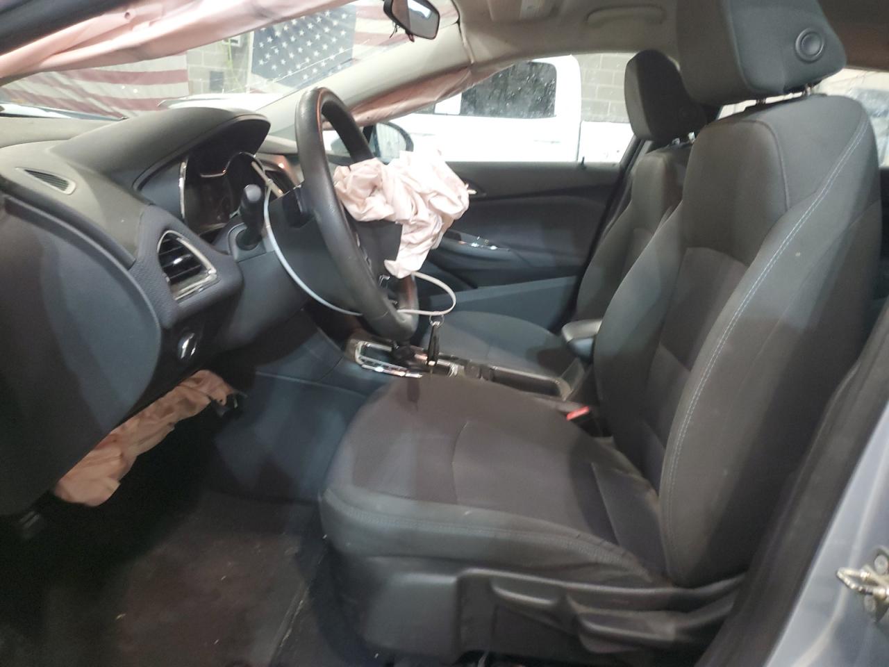 1G1BE5SM8J7138491 CHEVROLET CRUZE 2018