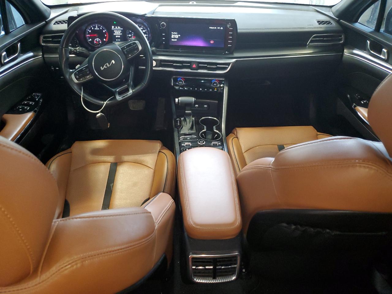 2023 Kia K5 - Image 8