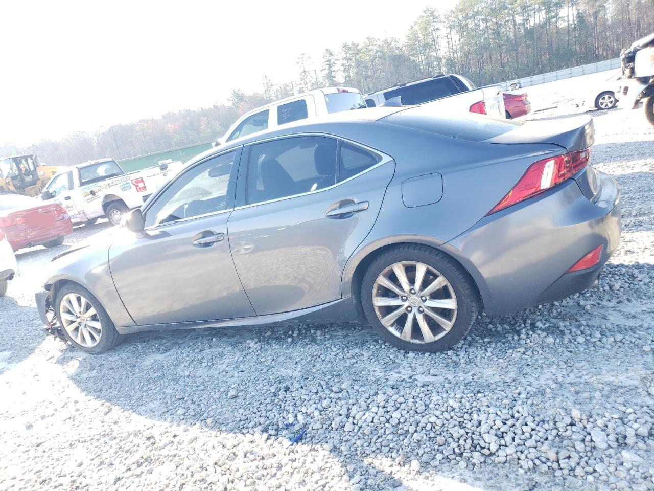 2015 Lexus IS - Image 2