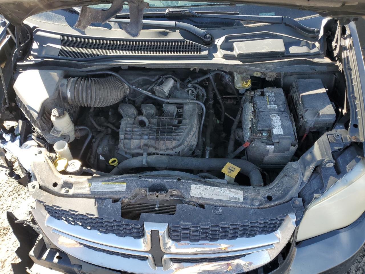 2012 Dodge Caravan - Image 12