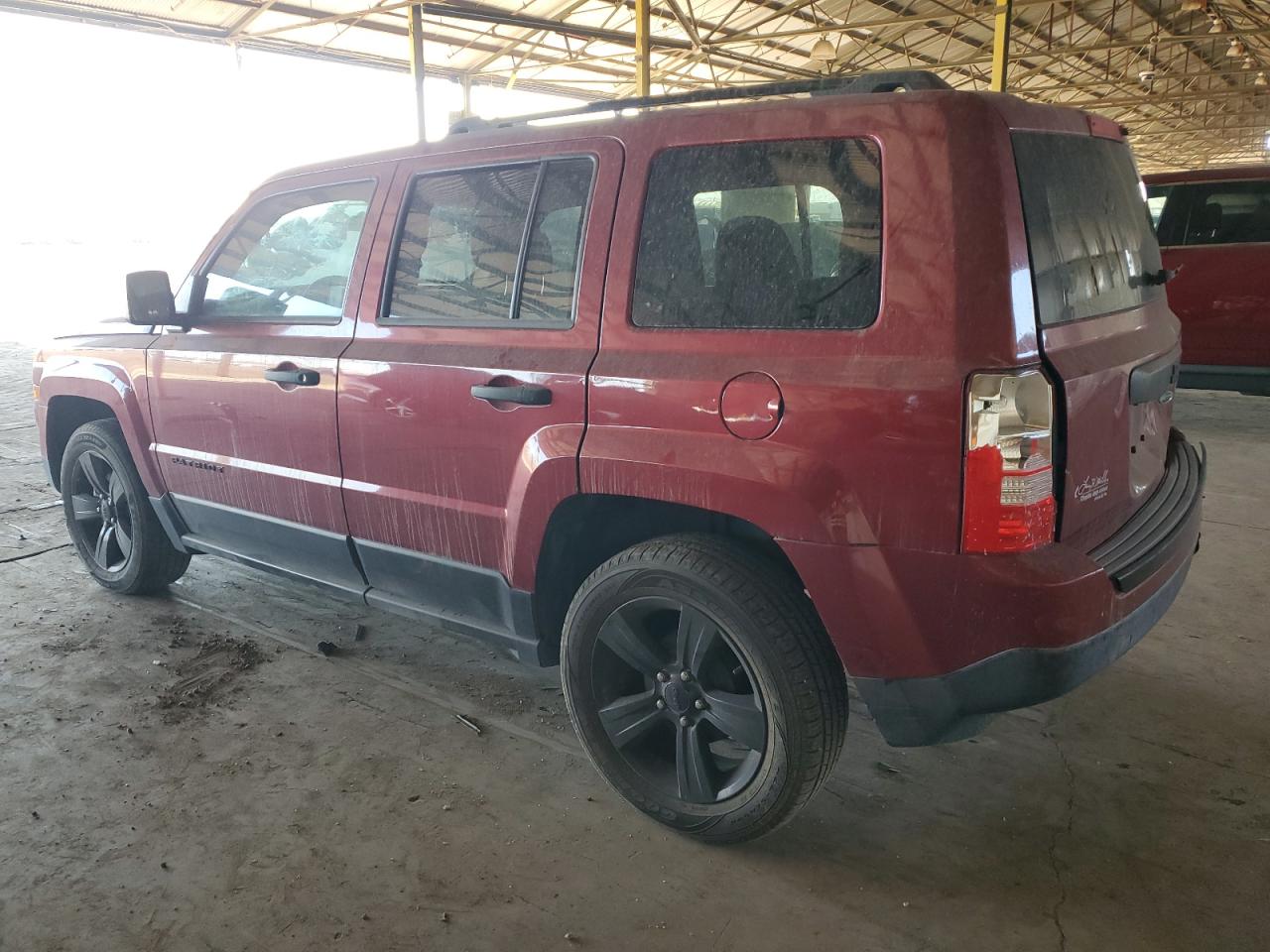 2014 Jeep Liberty (Patriot) - Image 2