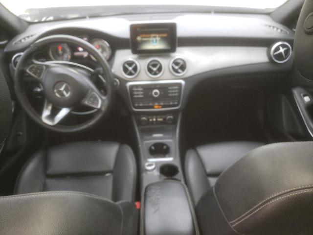 Parquets MERCEDES-BENZ GLA-CLASS 2017 White
