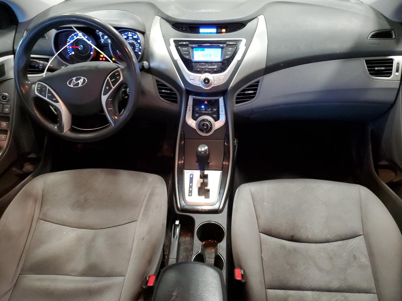 2011 Hyundai Elantra - Image 8