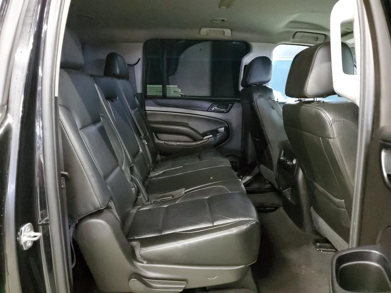 1GNSKHKC1KR129573 CHEVROLET SUBURBAN 2019