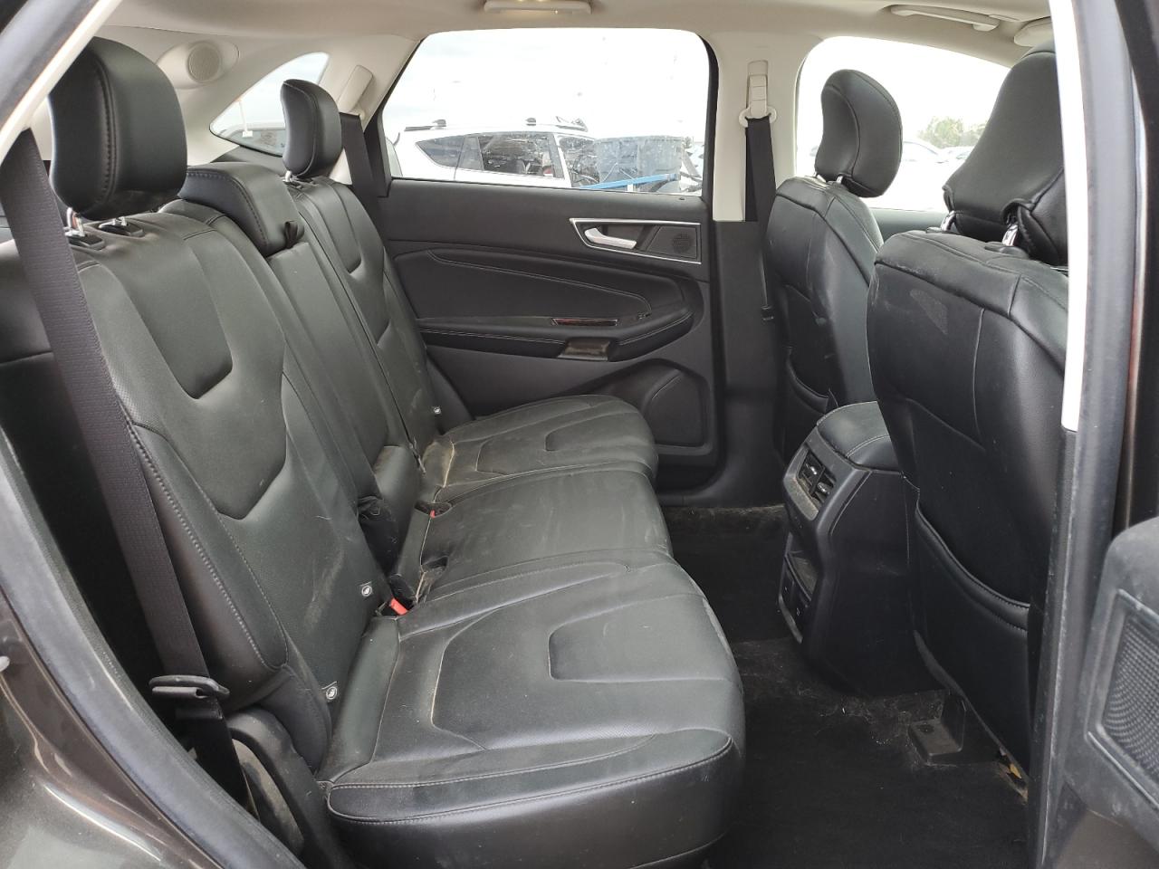 2019 Ford Edge - Image 11