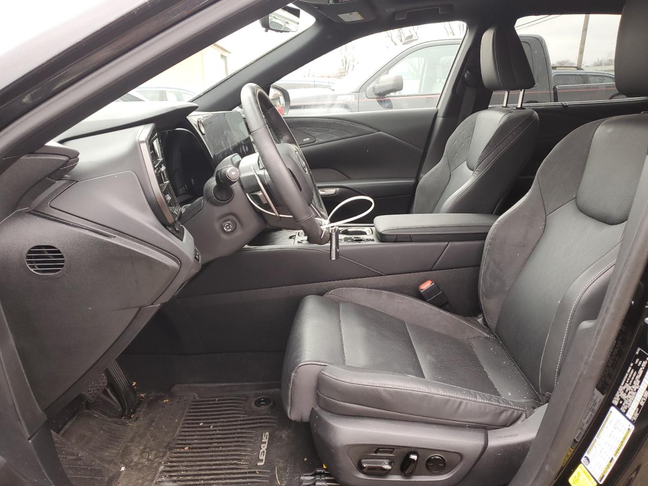 2024 Lexus RX - Image 7