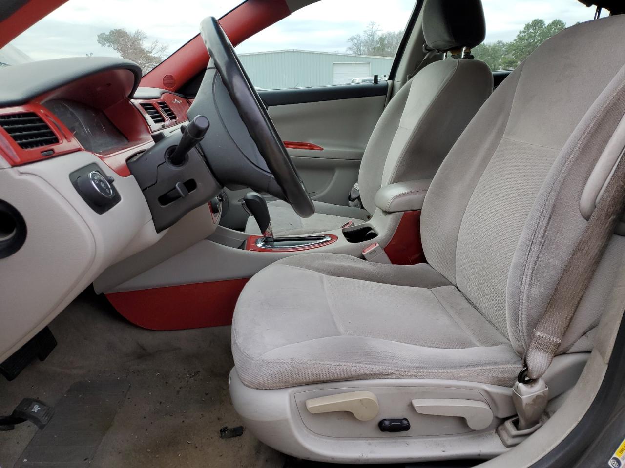 2010 Chevrolet Impala - Image 7