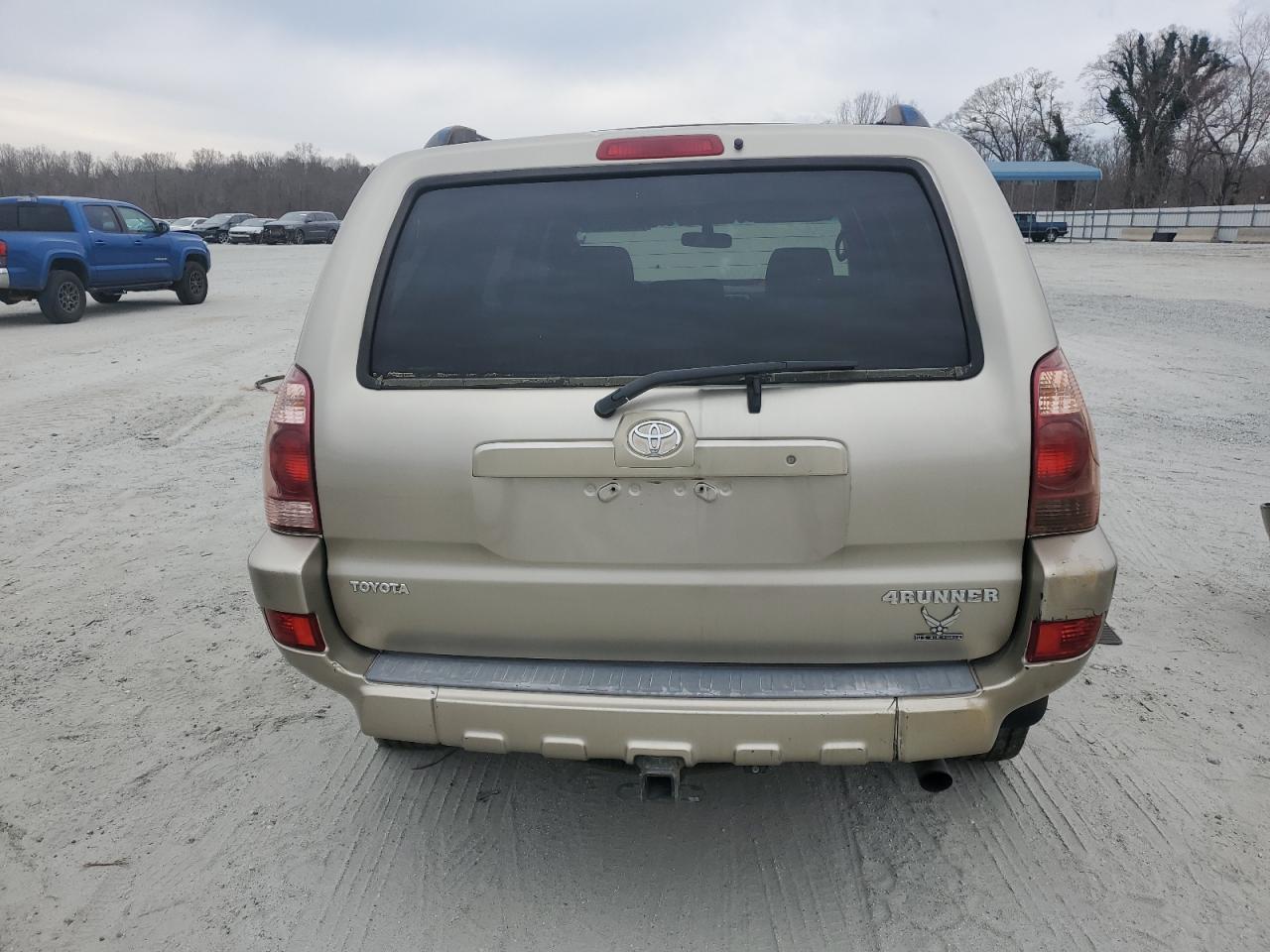 2004 Toyota 4Runner - Image 6