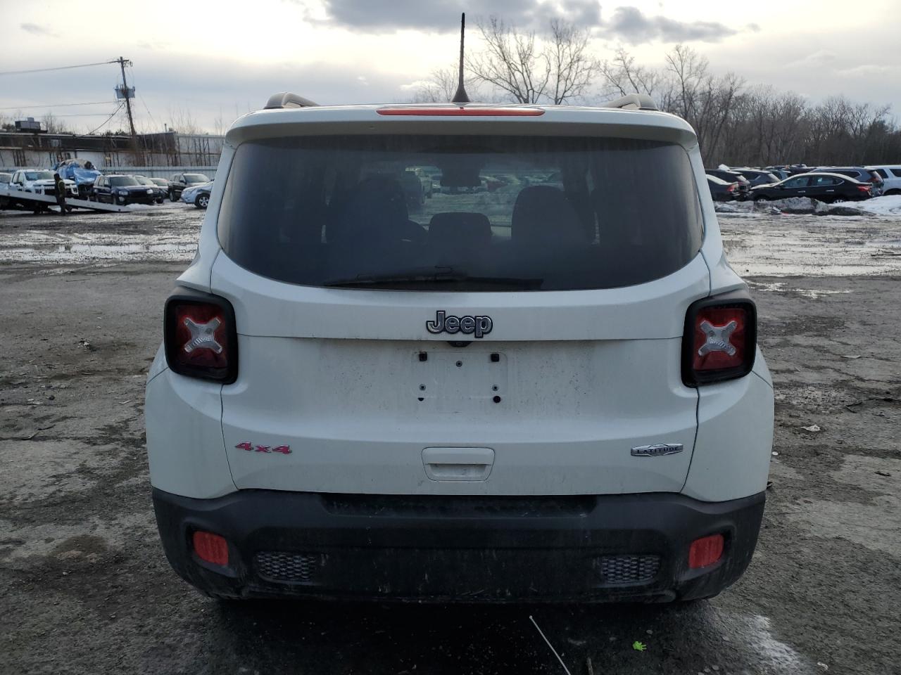 2018 Jeep Renegade - Image 6