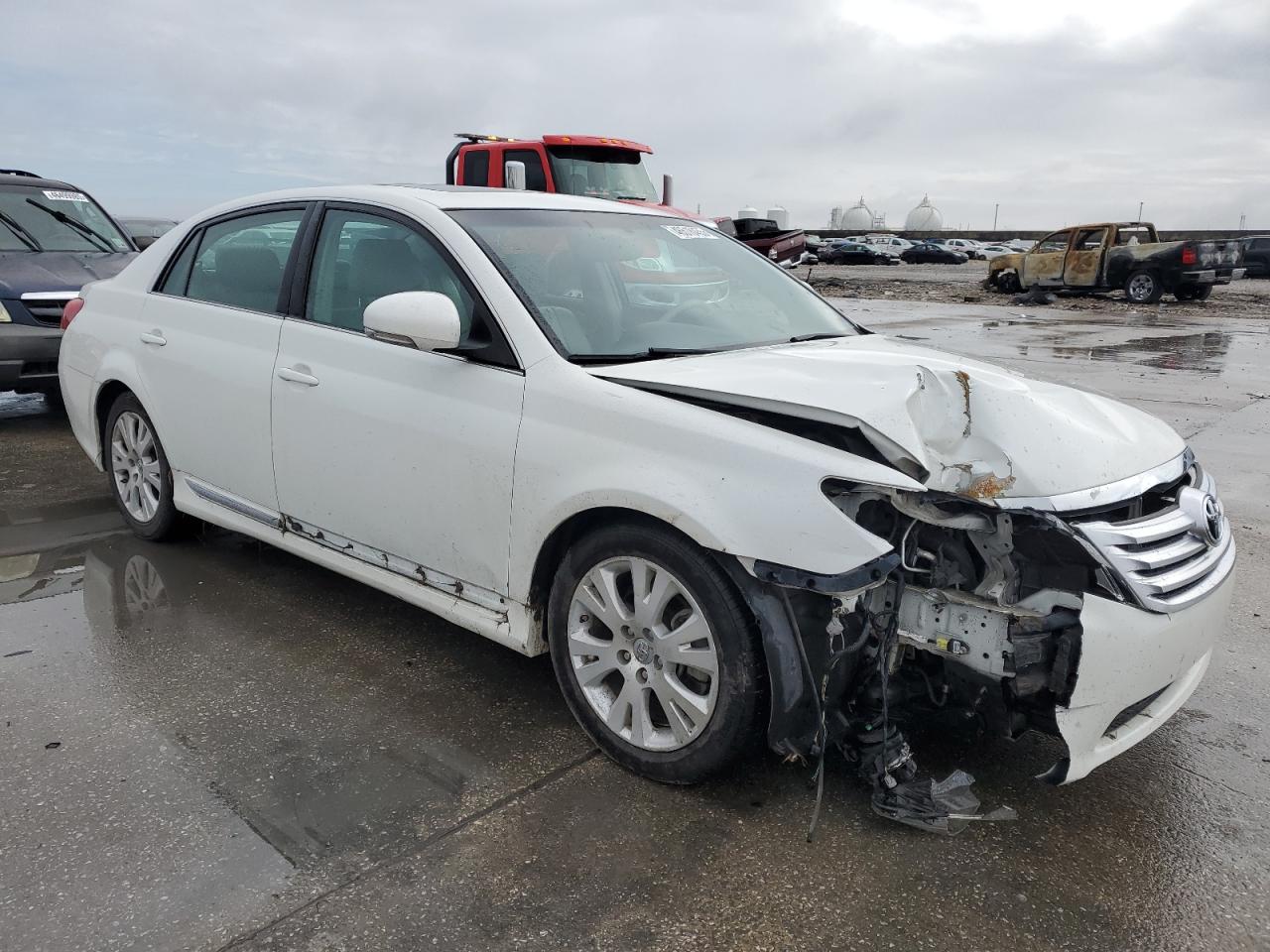 2012 Toyota Avalon - Image 4