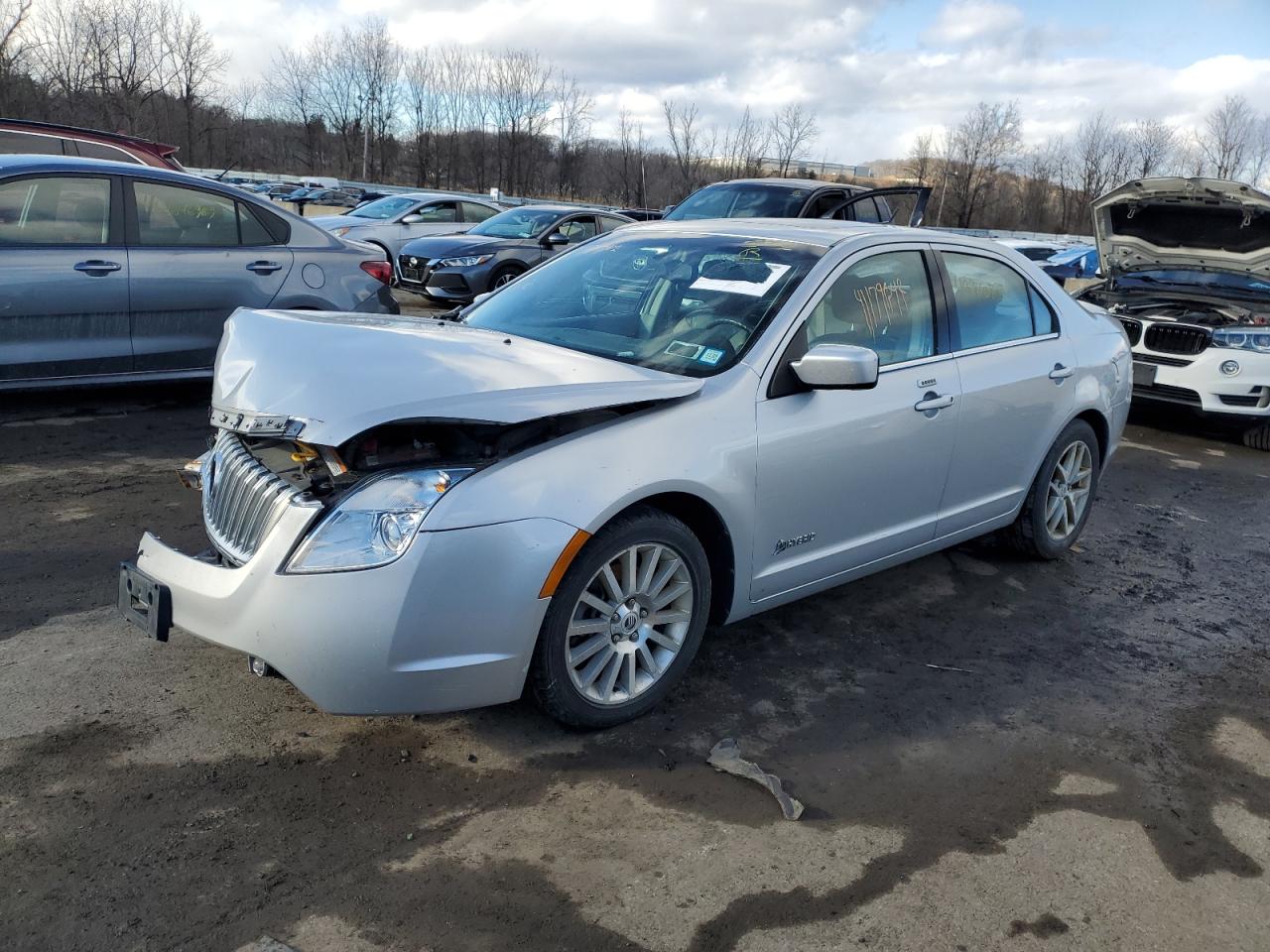 2010 Mercury Milan - Image 1
