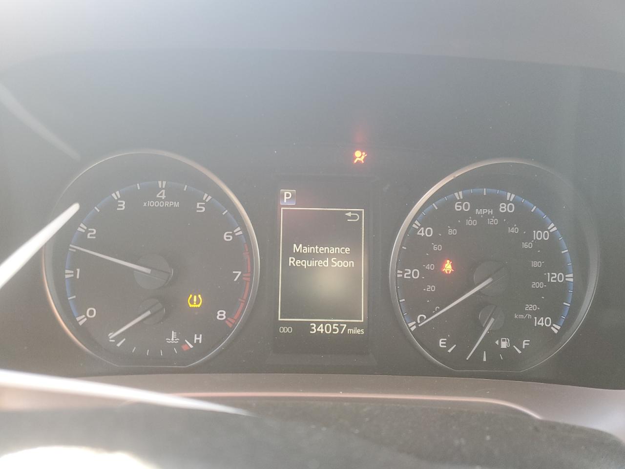 JTMRFREV5JJ749113 TOYOTA RAV4 2018