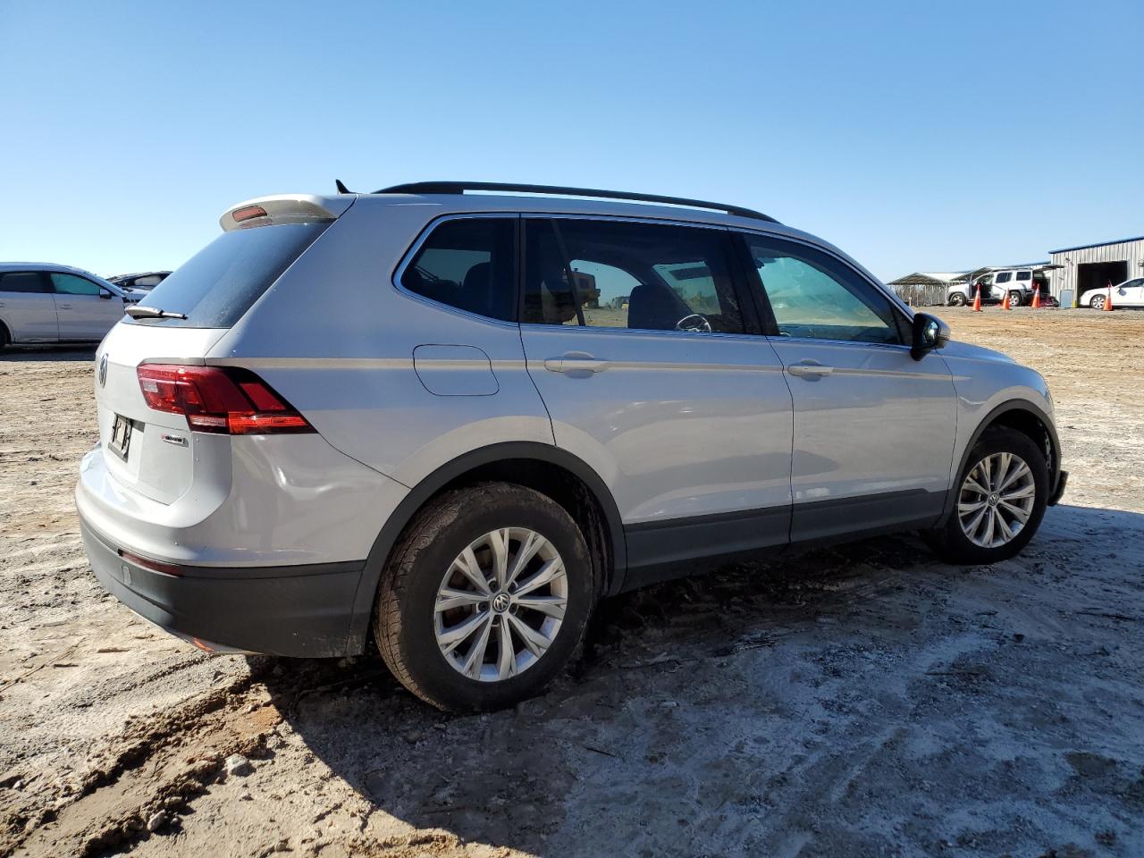 2019 Volkswagen Tiguan - Image 3