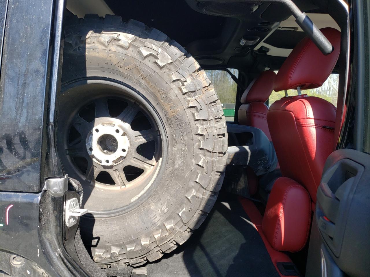 2013 Jeep Wrangler - Image 11