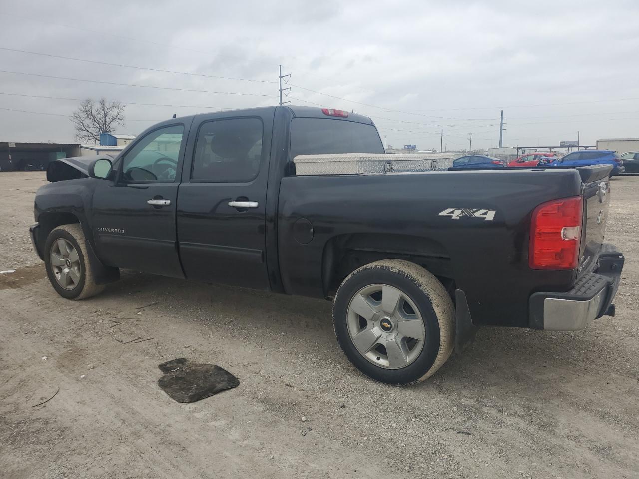 2011 Chevrolet Silverado - Image 2