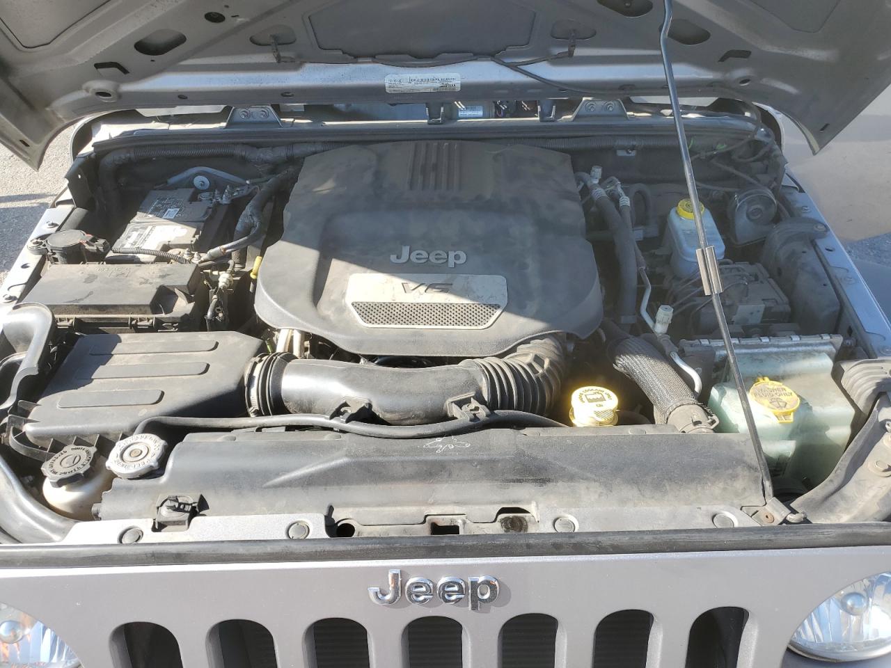 2018 Jeep Wrangler - Image 13