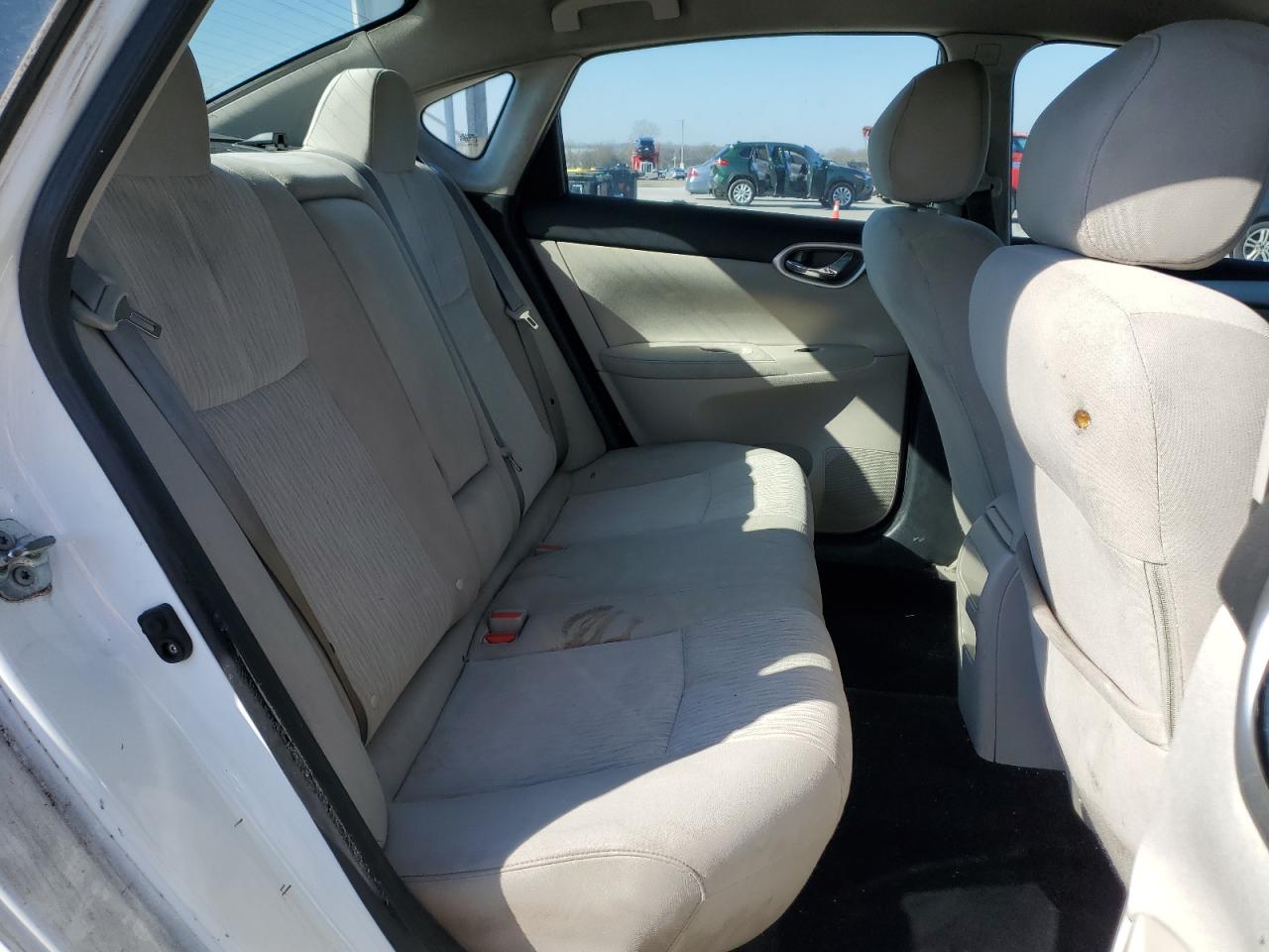 2015 Nissan Sentra - Image 10